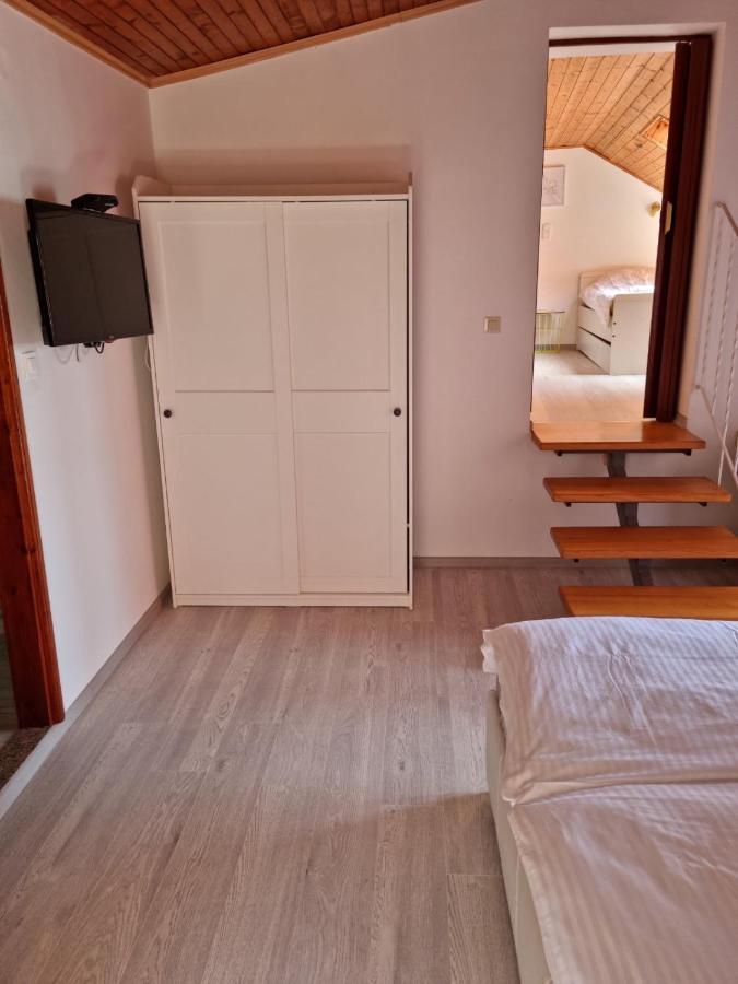 Apartments Zala Matusan Supetarska Draga Exterior foto