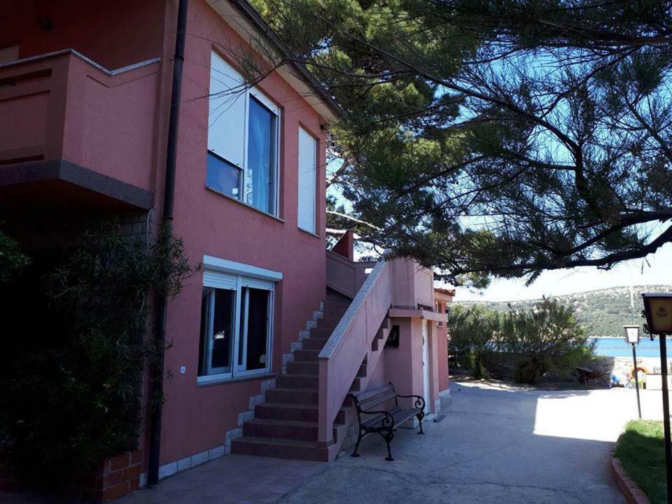 Apartments Zala Matusan Supetarska Draga Exterior foto