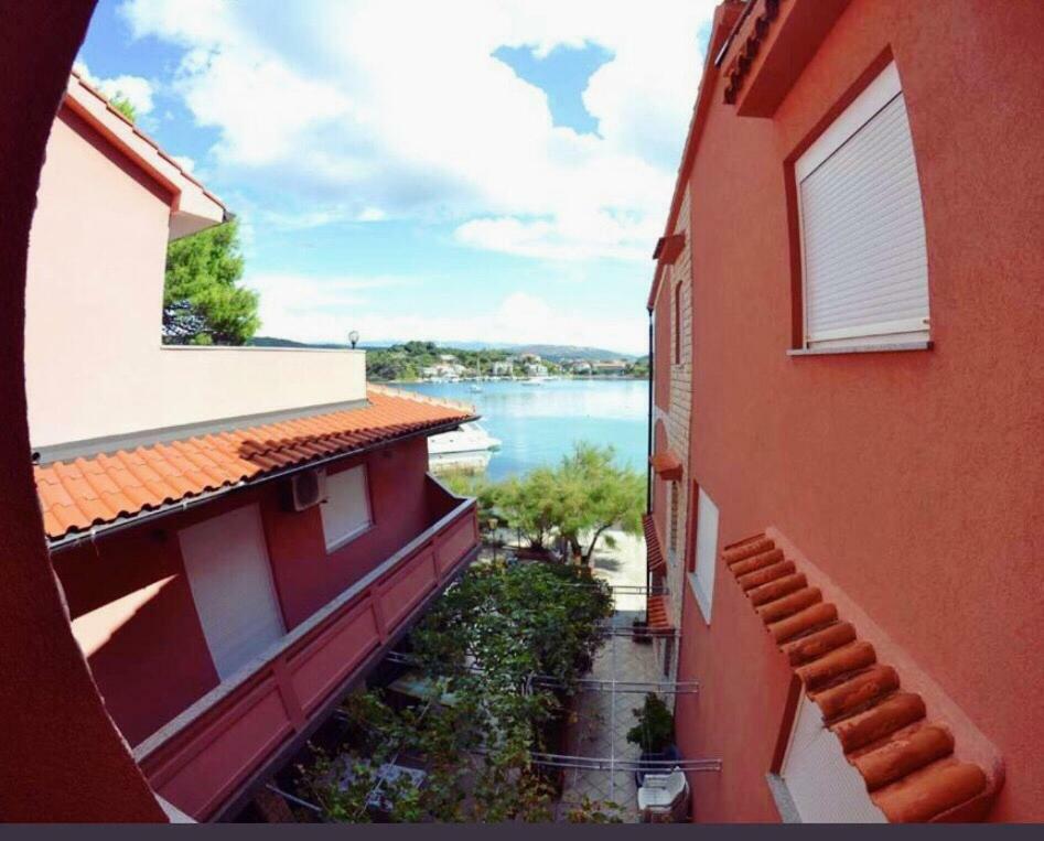 Apartments Zala Matusan Supetarska Draga Exterior foto
